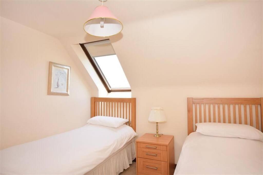 Direct Beach Access! Top Floor Apartment Perranporth Exterior photo
