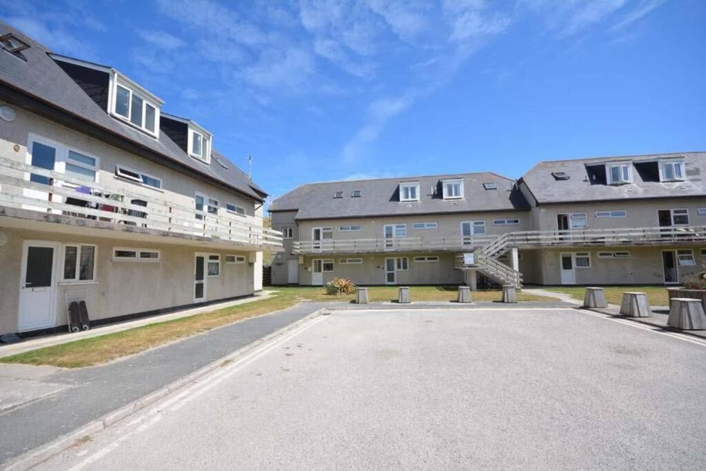 Direct Beach Access! Top Floor Apartment Perranporth Exterior photo