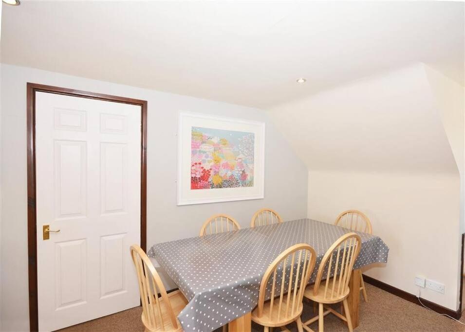 Direct Beach Access! Top Floor Apartment Perranporth Exterior photo